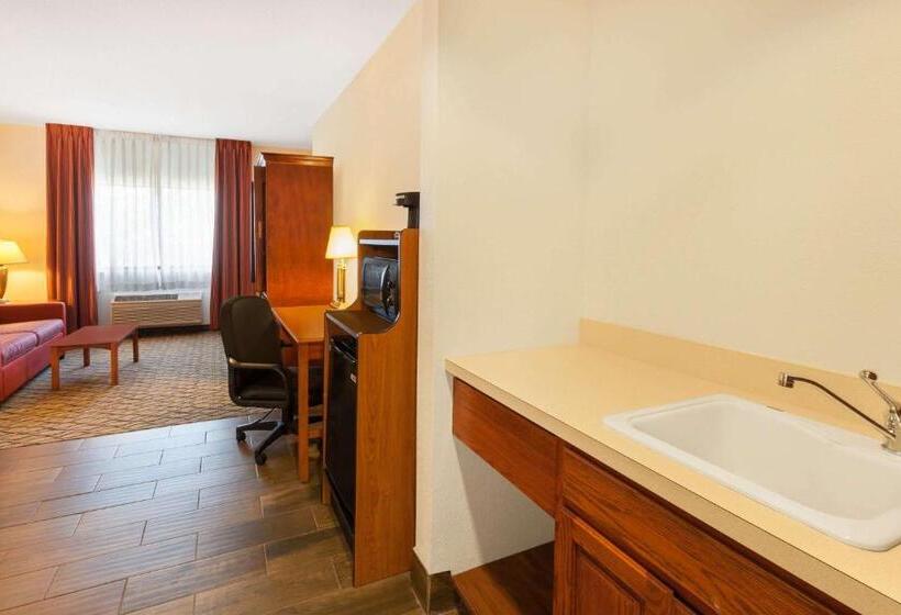 استودیوی استاندارد, Baymont By Wyndham Chelsea