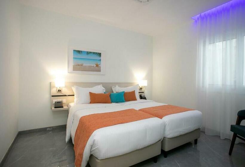 스위트, Best Western Plus Larco