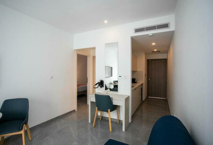 스위트, Best Western Plus Larco