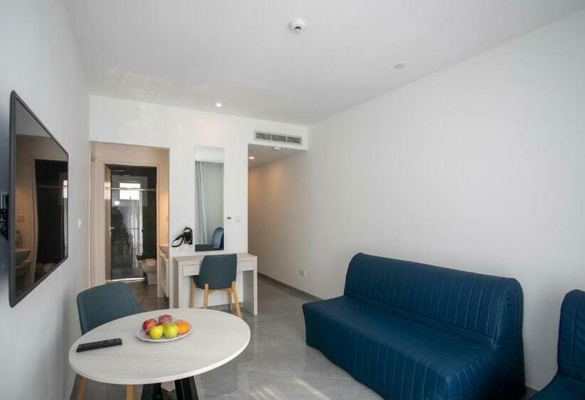 스위트, Best Western Plus Larco