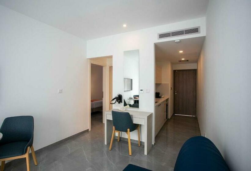 스위트, Best Western Plus Larco