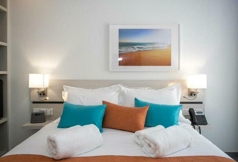 스위트, Best Western Plus Larco