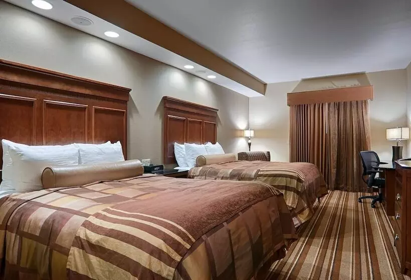 ２ダブルベッドのスタンダードルーム, Best Western Plus Kc Speedway Inn & Suites