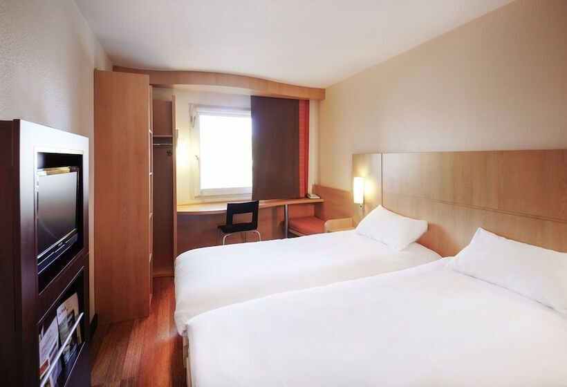 Номер Стандарт, Ibis Aberdeen Centre – Quayside