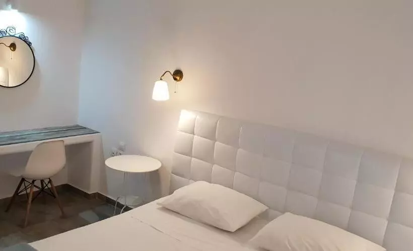 プールの見えるデラックスルーム, Iliada Odysseas Resort