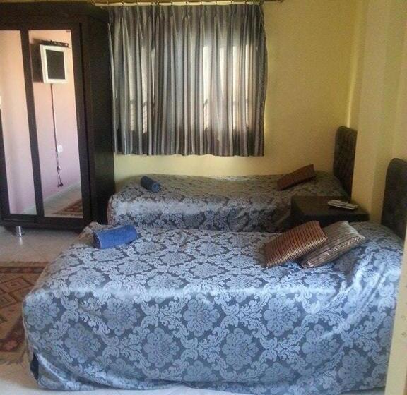 Chambre Standard Salle de Bains Commune, Jordan Tower