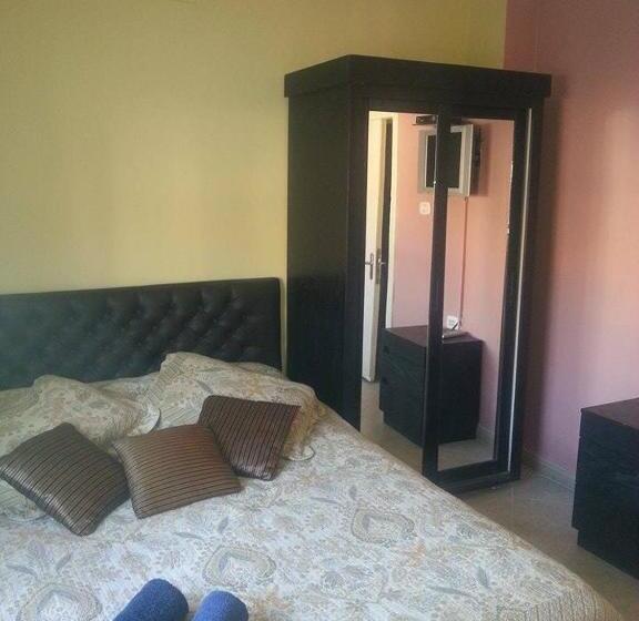 اتاق استاندارد یک تخته با سرویس بهداشتی مشترک, Jordan Tower