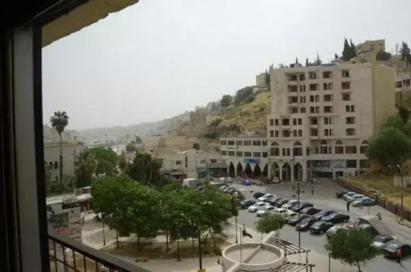 اتاق استاندارد یک تخته با سرویس بهداشتی مشترک, Jordan Tower
