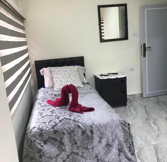 اتاق لوکس یک تخته, Jordan Tower