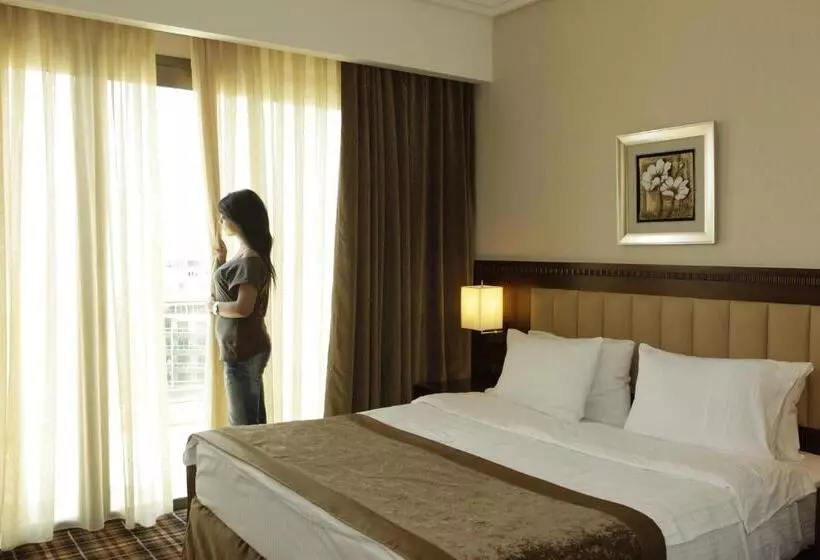 سوئیت پرزیدنت, Lancaster Suites Raouche