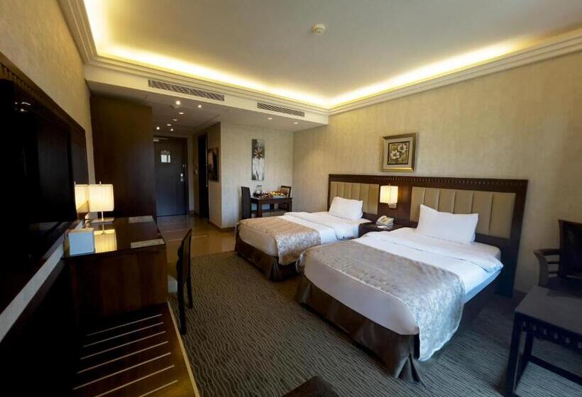 اتاق لوکس با بالکن و چشم‌انداز دریا, Lancaster Suites Raouche