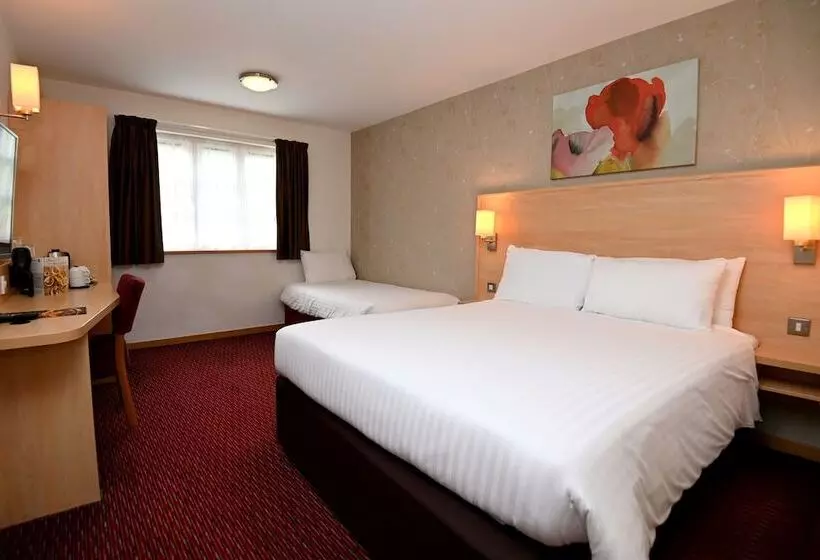 ファミリールーム, Meadow Farm Redditch By Marstons Inns