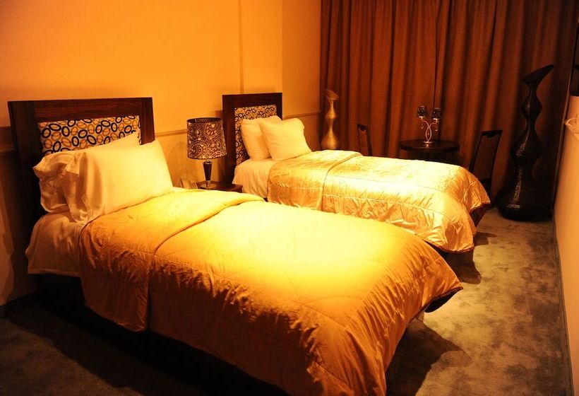 Номер Стандарт Вид на Город, Rivoli Palace