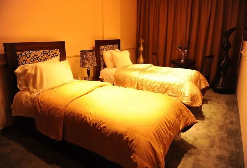 اتاق استاندارد با چشمانداز شهر, Rivoli Palace