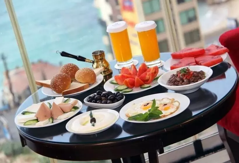 اتاق استاندارد با چشمانداز شهر, Rivoli Palace