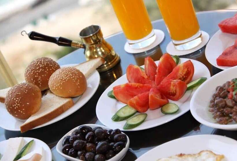 Номер Стандарт Вид на Город, Rivoli Palace