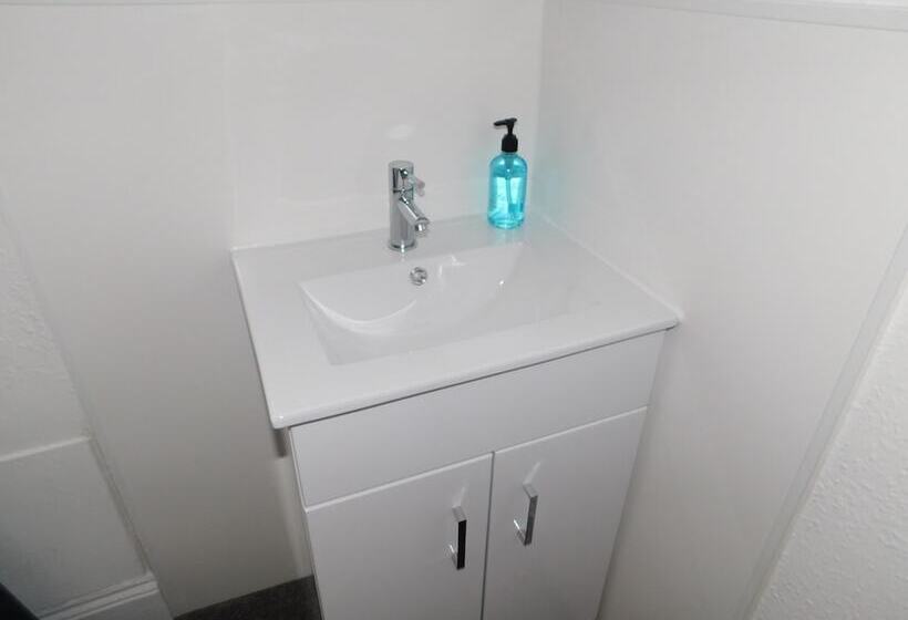 Standard Enkelrum, St Weonards