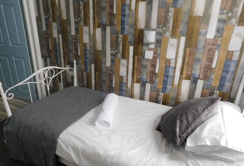 Standard Enkelrum, St Weonards