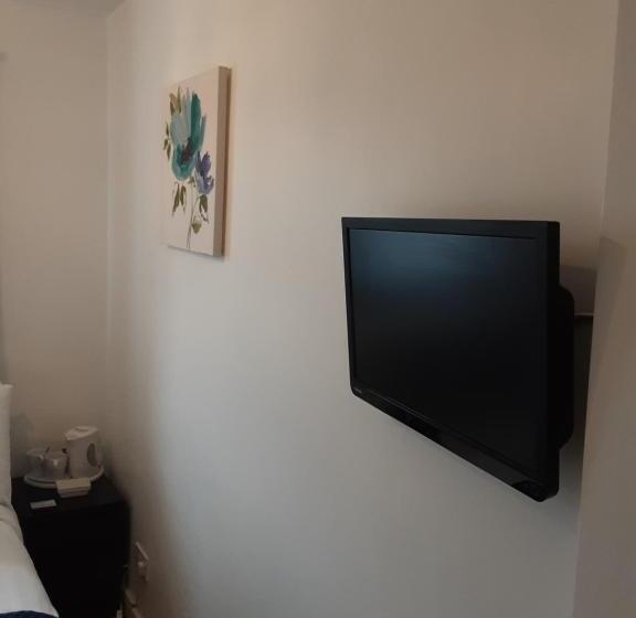 اتاق عادی, The Cardoun