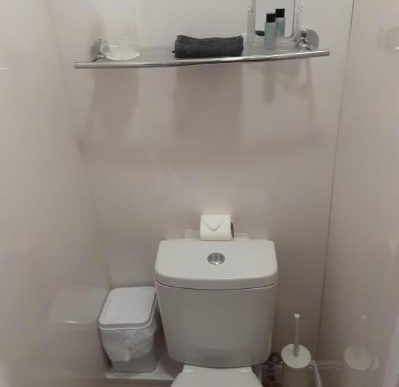 اتاق استاندارد, The Cardoun