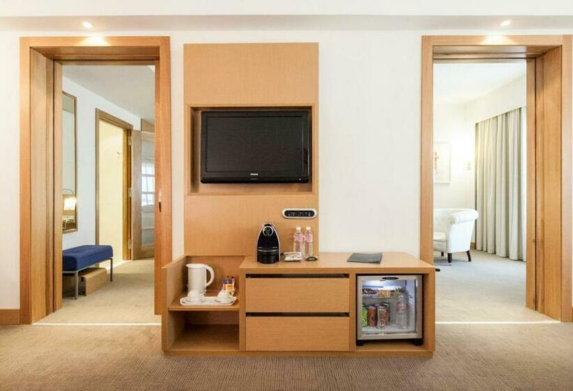 سوییت اجرایی, Novotel Tunis