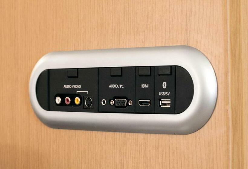 سوییت اجرایی, Novotel Tunis