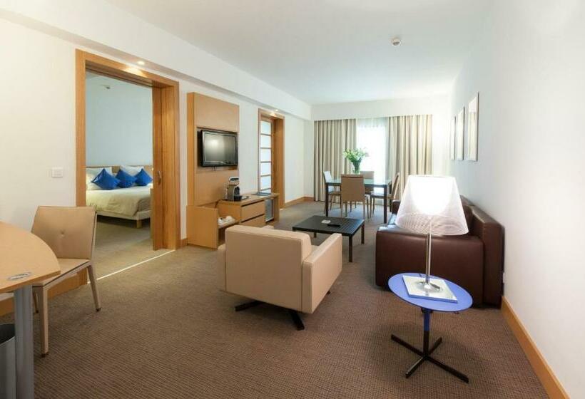 سوییت اجرایی, Novotel Tunis