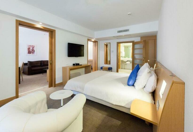 سوییت اجرایی, Novotel Tunis