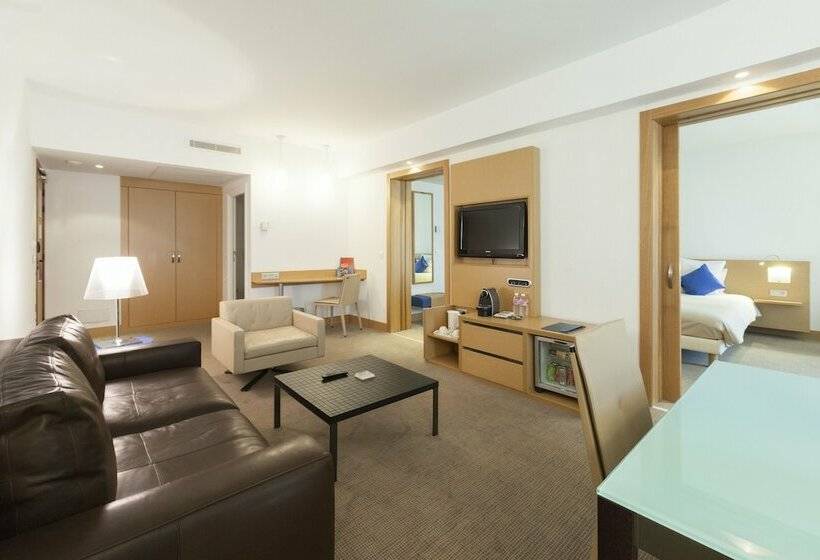 سوییت اجرایی, Novotel Tunis