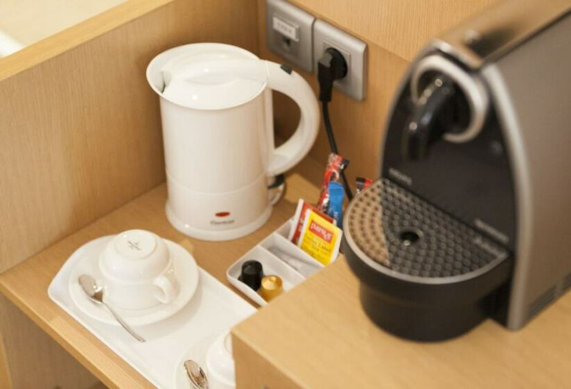 سوییت اجرایی, Novotel Tunis