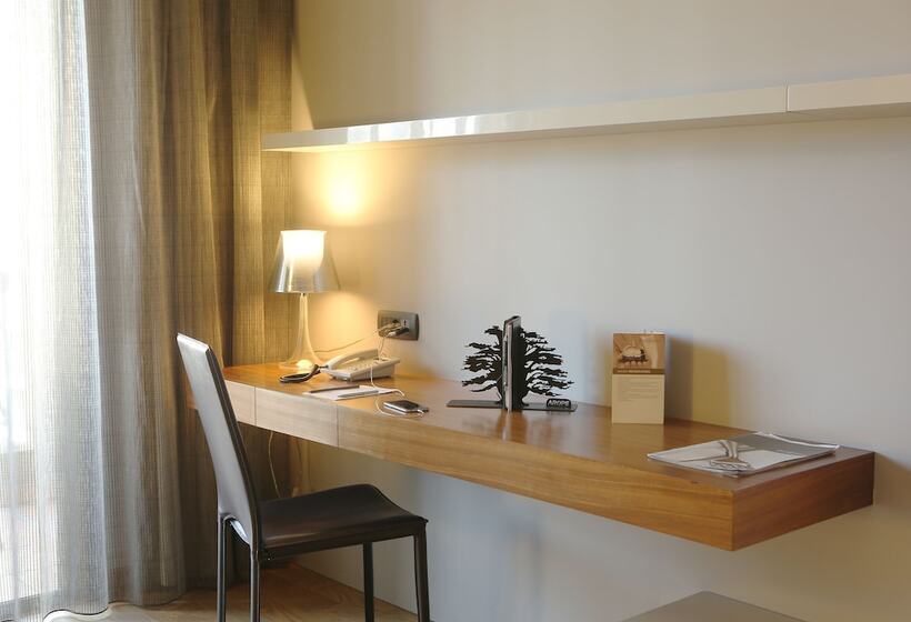 سوییت, Parktower Suites