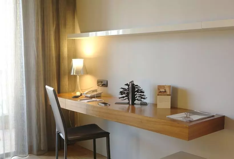 سوییت, Parktower Suites
