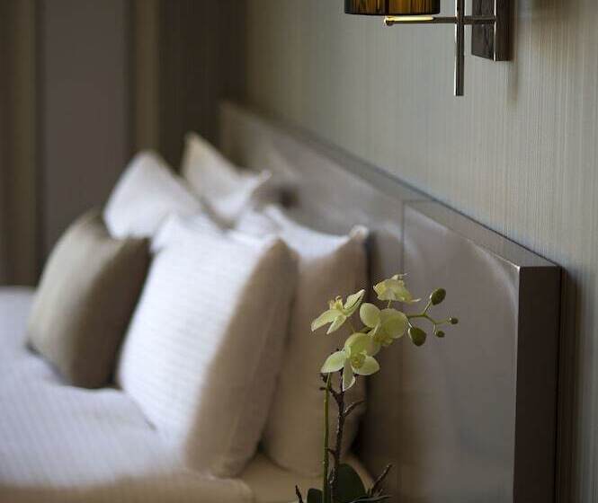 سوییت, Parktower Suites