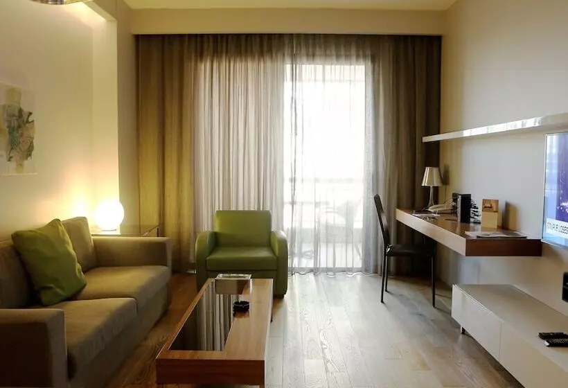 سوئیت 2 خوابه, Parktower Suites