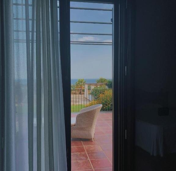 Номер Superior Вид на Море, Resort La Rosa Dei Venti