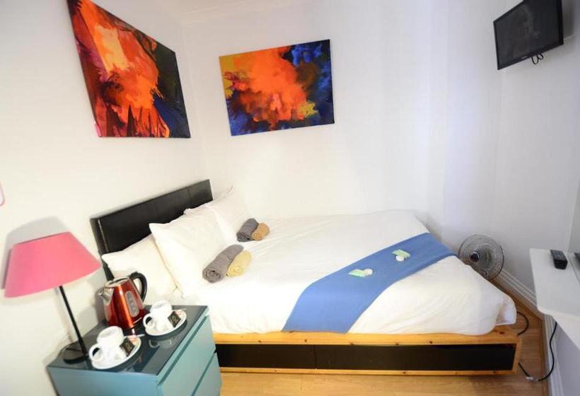 Номер Стандарт, Astor Hyde Park Hostel