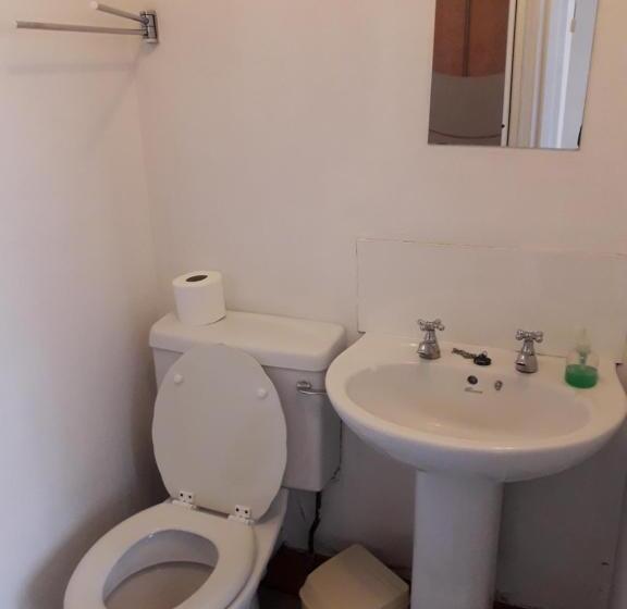 غرفة قياسية فردية, Lantern House