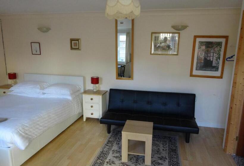 غرفة سوبيريور, Lantern House