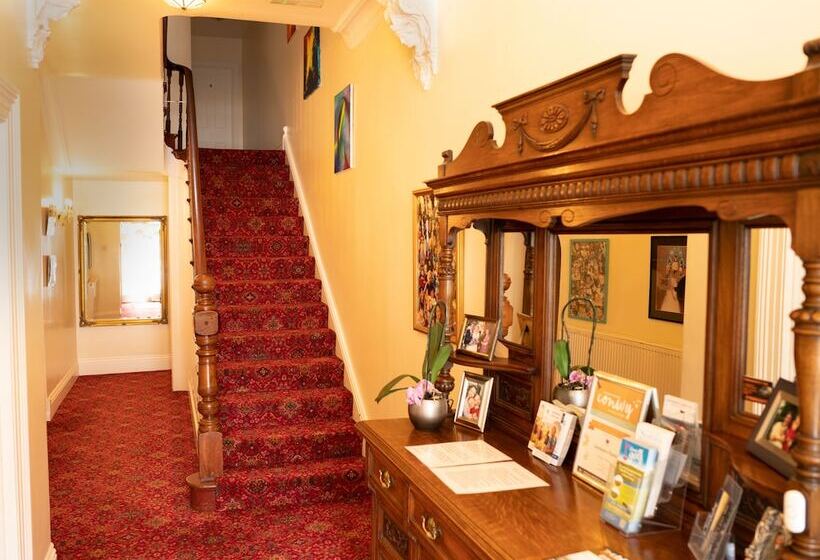 Кровать в Общей Комнате, Llandudno Hostel