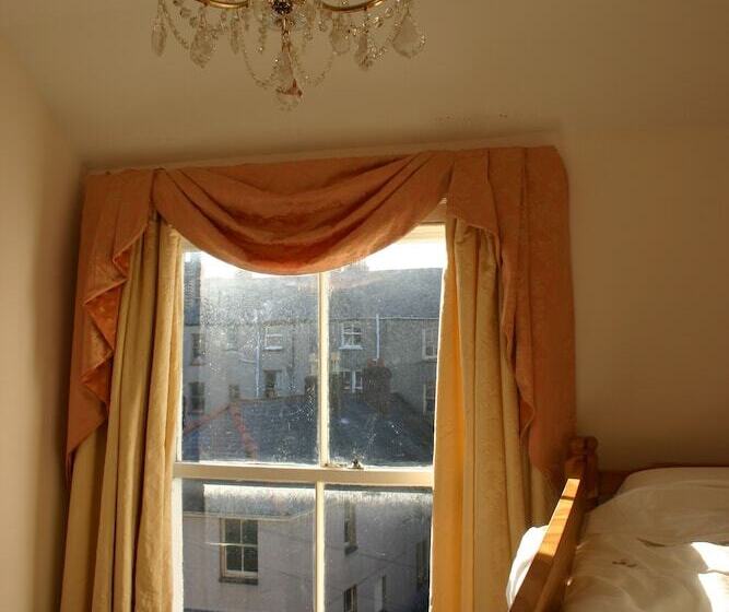 Номер Стандарт, Llandudno Hostel