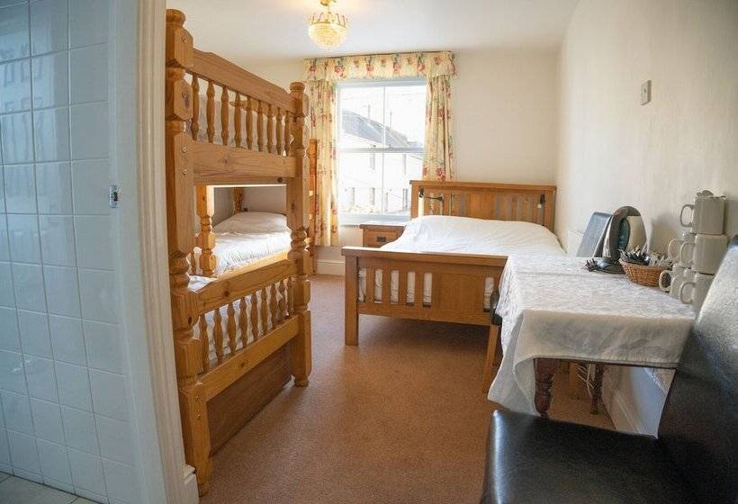 Номер Стандарт, Llandudno Hostel