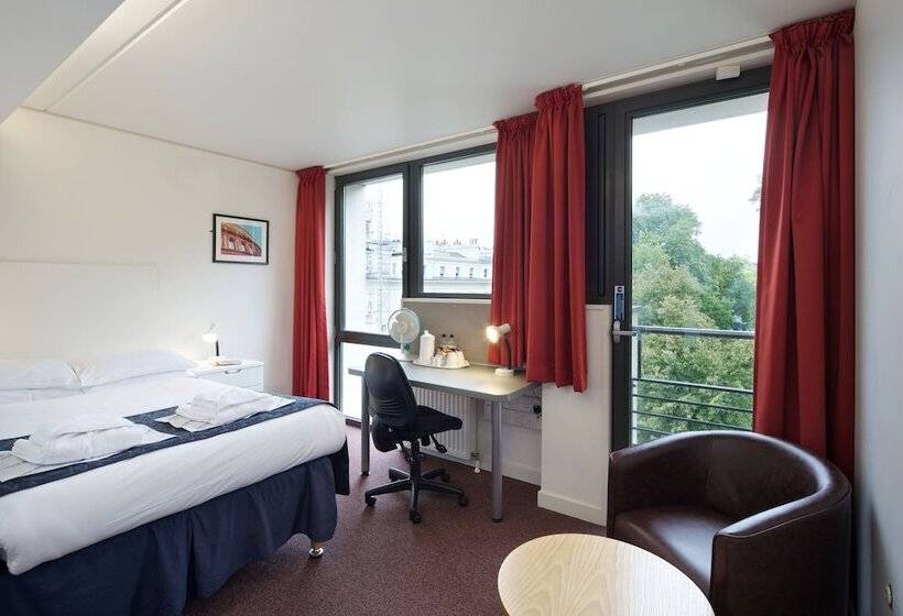 غرفة قياسية, Princes Gardens