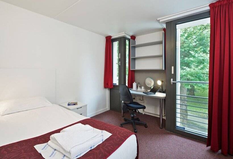 غرفة قياسية فردية, Princes Gardens