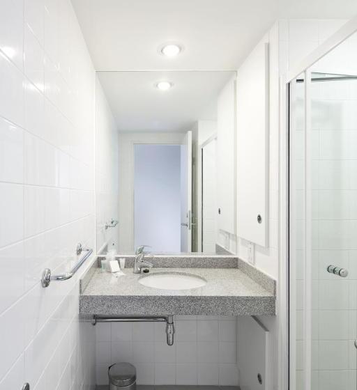 غرفة قياسية فردية, Princes Gardens