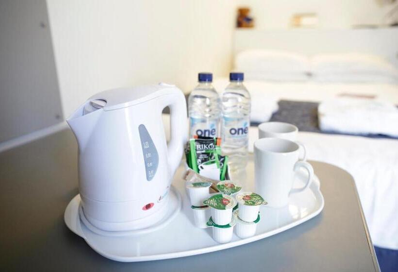 غرفة قياسية, Princes Gardens