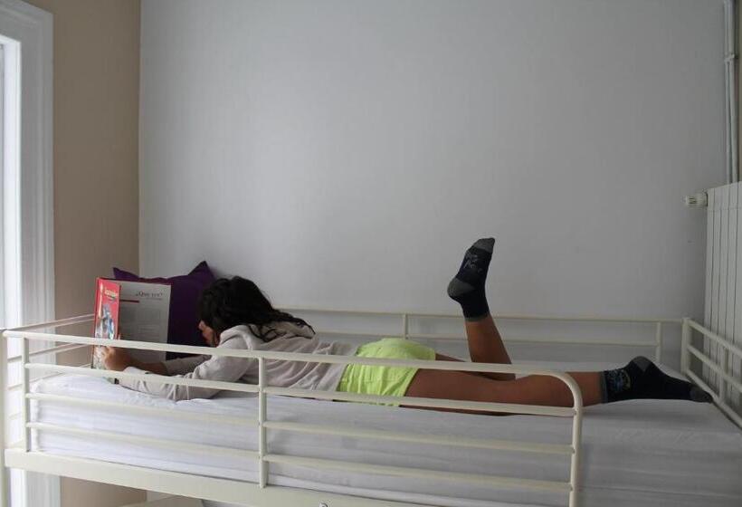 공동 객실, Hostel Royalty Albergue