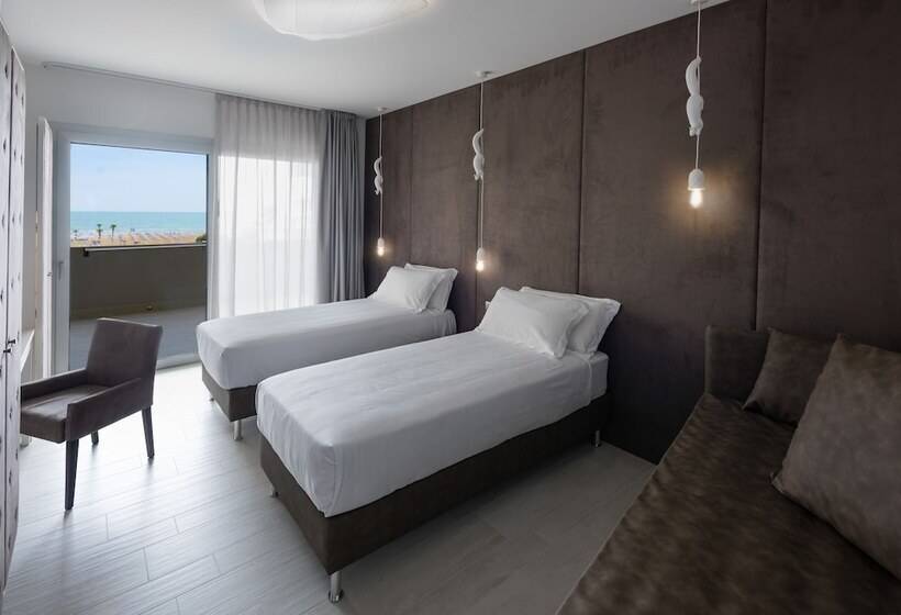 带海景的复工套房, Bibione Palace