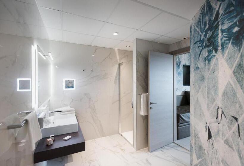 带海景的复工套房, Bibione Palace