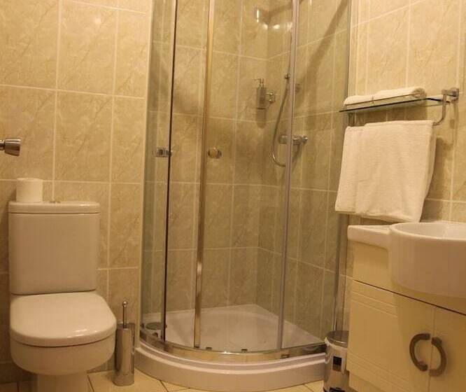 חדר סטנדרט יחיד, The Cambridge