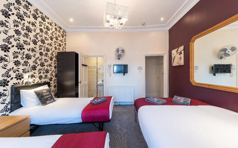 四人标准间, Saba